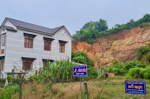 Kiểm tra 55 vị trí nguy cơ sạt lở cao, vận động người dân ở TP Bảo Lộc di dời