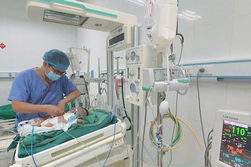 Bệnh viện Sản Nhi Nghệ An cứu sống trẻ dị tật tim bẩm sinh nặng đảo gốc động mạch