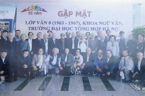 Khi Tổng Bí thư đi họp lớp: 'Xin cho tôi để mọi chức sắc bên ngoài cánh cửa'