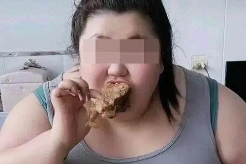 Trung Quốc: Một nữ streamer đột tử khi đang phát cảnh quay ăn uống vô độ