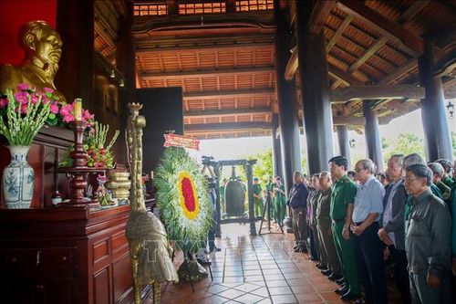 Viết tiếp lịch sử hào hùng, quyết giữ vẹn nguyên non nước