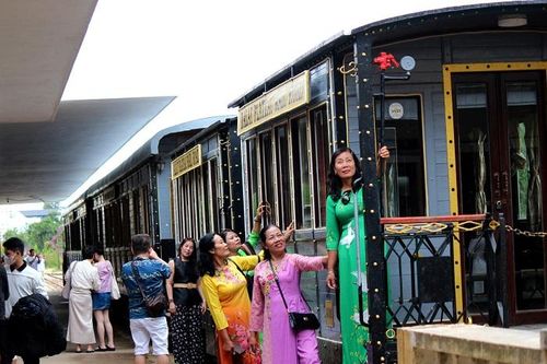 'Làm mới' ga Đà Lạt để phục vụ khách du lịch