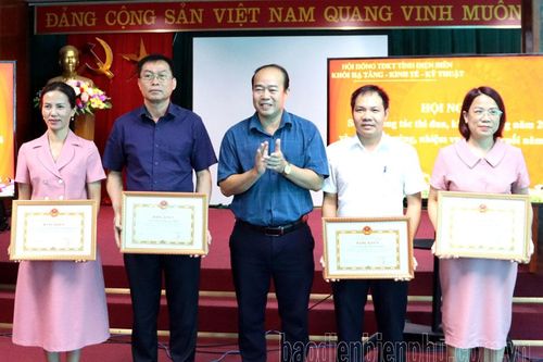 Khối Hạ tầng - Kinh tế - Kỹ thuật triển khai công tác thi đua