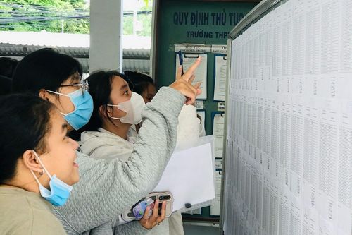 36 học sinh Đồng Nai được đặc cách tốt nghiệp THPT, trong đó có nam sinh bị đầu độc