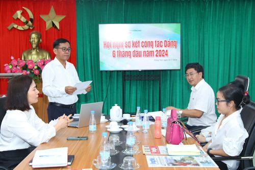 Nỗ lực đoàn kết, nâng cao chất lượng thông tin, tuyên truyền trên Báo Đồng Nai