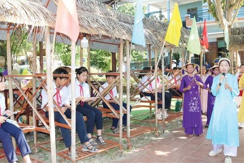 Để văn hóa bản địa 'níu chân' du khách