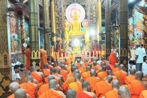Trà Vinh: Lễ nhập hạ truyền thống của Phật giáo Nam tông Khmer tại chùa Âng