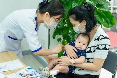 Cần tiêm vaccine phòng bệnh bạch hầu đầy đủ, đúng lịch