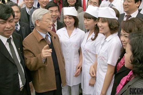 Tổng Bí thư Nguyễn Phú Trọng với ngành Y: Những hình ảnh không thể quên