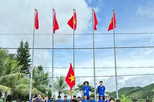 Tuổi trẻ Nghệ An chung tay xây dựng cảnh quan và bảo vệ môi trường nông thôn