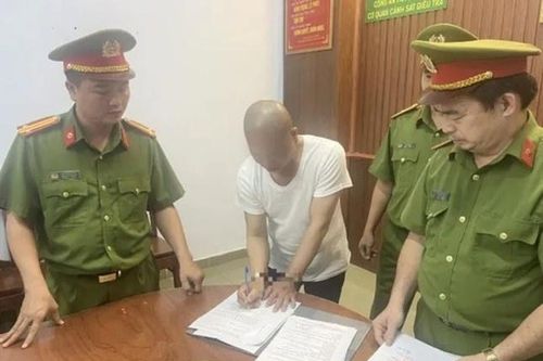Xét xử người tự xưng 'Thích Tâm Phúc' về tội lừa đảo, làm giả giấy tờ