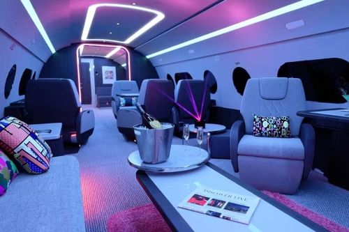 Bên trong máy bay 15.000 USD/giờ thuê của những người trên cả giàu có
