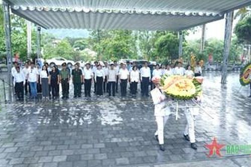 Quận Tây Hồ (TP Hà Nội) tổ chức chuỗi hoạt động tri ân các Anh hùng liệt sĩ