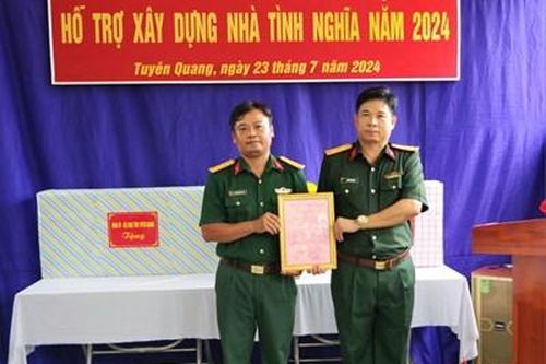 Bộ Chỉ huy Quân sự tỉnh Tuyên Quang hỗ trợ xây nhà tình nghĩa tặng quân nhân có hoàn cảnh khó khăn