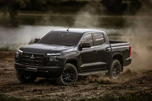 'Soi' chi tiết Mitsubishi Triton Black Edition 2024 hơn 700 triệu đồng