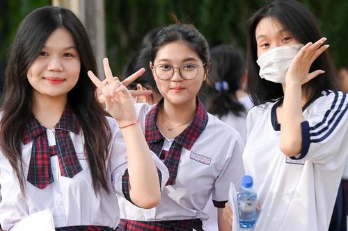 Dạy con gái tuổi 18 về cách yêu