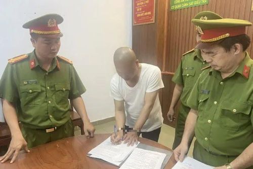 Sắp xét xử người tự xưng 'đại đức Thích Tâm Phúc'