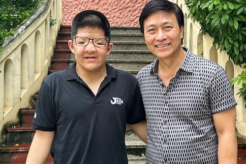 Cuộc sống về hưu của diễn viên Quốc Tuấn: Mối quan tâm lớn nhất là con trai 22 tuổi