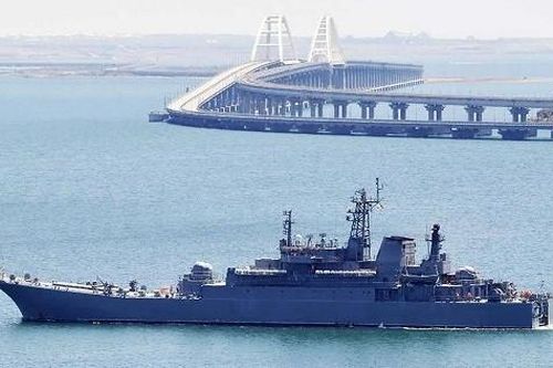 Loạt UAV Ukraine tấn công bán đảo Crưm, Nga hứng chịu thương vong
