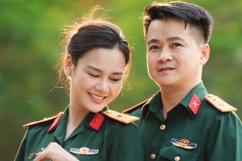 Hai cặp vợ chồng diễn viên nổi tiếng trong quân đội, có người là Đại tá