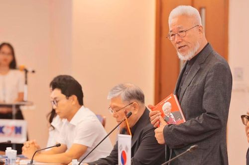 Nhà văn Hàn Quốc dành 10 năm soạn sách về Tổng Bí thư Nguyễn Phú Trọng