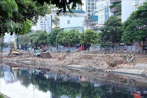 Mực nước các sông, hồ điều hòa trên địa bàn Hà Nội cơ bản được giữ ở mức thấp