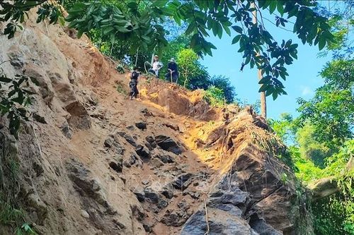 Chủ động phòng, chống sạt lở đất đá và cảnh báo mưa lũ trên các sông