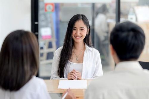 9 hành động giúp tạo thiện cảm trong buổi phỏng vấn xin việc