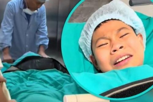 Cậu bé dặn dò mẹ kế hãy sinh em bé nếu cậu qua đời trong lúc phẫu thuật
