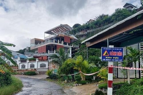 Lâm Đồng: Di dời khẩn cấp các hộ dân ra khỏi khu vực có nguy cơ sạt lở