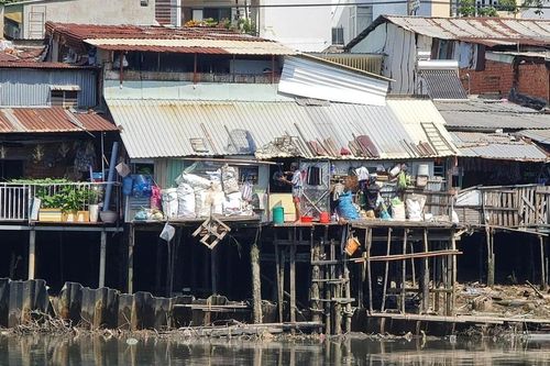 TPHCM: Sẽ có chính sách bồi thường nhà ven kênh tốt hơn cho người dân