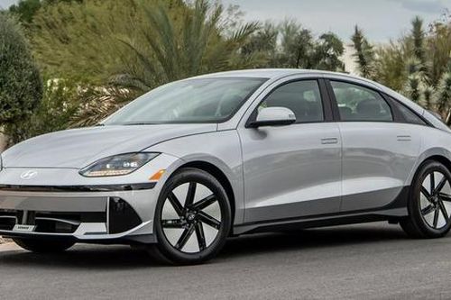 Hyundai Ioniq 6 được đánh giá là xe điện phổ thông tốt nhất