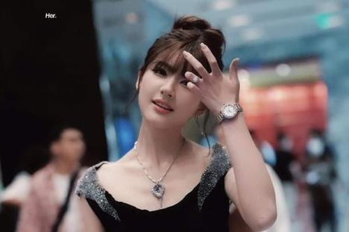 Cùng diện đồ hiệu trong phim, Lưu Diệc Phi sang chảnh, Bạch Lộc bị chê