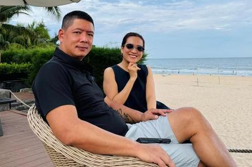 Nhan sắc 'không tuổi' của vợ siêu mẫu Bình Minh