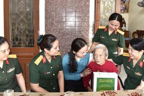 Hà Tĩnh: Nhiều hoạt động tri ân Mẹ Việt Nam Anh hùng và gia đình chính sách