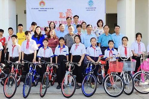 Phú Tân tập trung nhiệm vụ cuối năm 2024