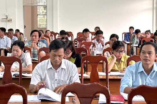 Tri Tôn khai giảng lớp bồi dưỡng kiến thức quốc phòng và an ninh cho đối tượng 4