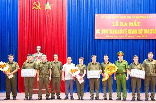 TX. Mường Lay ra mắt lực lượng bảo vệ ANTT ở cơ sở