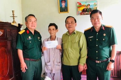 Hội Cựu chiến binh tỉnh thăm, tặng quà thương binh, bệnh binh