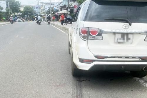 Bảo Lộc: Đi bộ qua đường, bé trai 7 tuổi bị ô tô cán dập nát chân