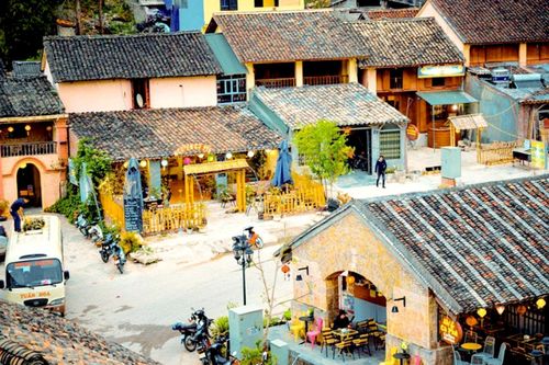 Thao thức Đồng Văn