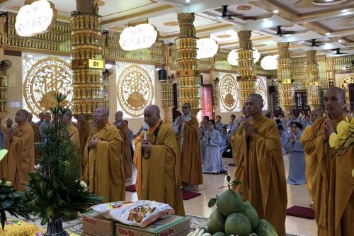 Đồng Nai: Ban Trị sự GHPGVN H.Vĩnh Cửu cúng dường các trường hạ trên địa bàn tỉnh