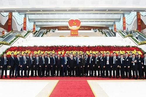Tổng Bí thư Nguyễn Phú Trọng với CBCS lực lượng Cảnh vệ