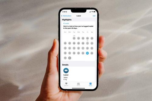 Cách đặt lời nhắc uống thuốc trên iPhone