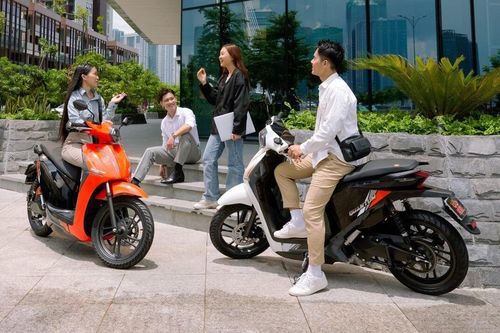 Người dùng xe máy điện có bắt buộc phải đăng ký và gắn biển số?