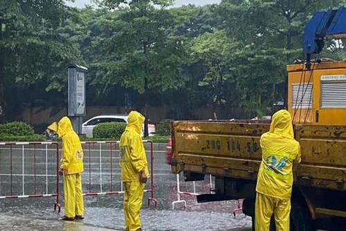 Hà Nội: Hạ mực nước đệm, chủ động đón áp thấp nhiệt đới