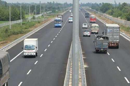 Quy định mới nhất về tốc độ và khoảng cách giữa các xe từ 1/1/2025, lái xe vi phạm có thể bị phạt rất nặng