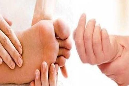 7 lý do gây tê bì tay chân cần biết