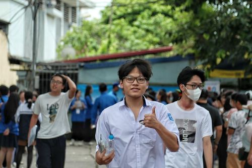 Đăng ký nguyện vọng, khoảng cách với điểm sàn bao nhiêu là an toàn?
