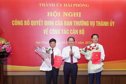 Hải Phòng: Công bố loạt quyết định về cán bộ chủ chốt
